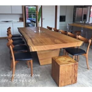 Meja makan trembesi klasik 10 kursi kayu utuh dan tebal model desain furniture dapur mewah dan minimalis terbaru harga murah