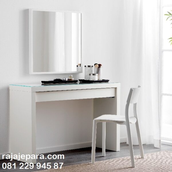 Meja rias simple minimalis dan elegan warna putih ukuran kecil model desain set kursi dan kaca cermin modern dan terbaru putih harga murah