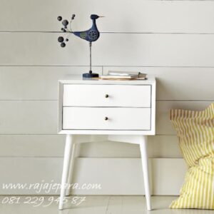 Nakas terbaru minimalis modern klasik model 2 laci desain lemari meja hias pajangan furniture warna putih kayu samping tempat tidur harga murah