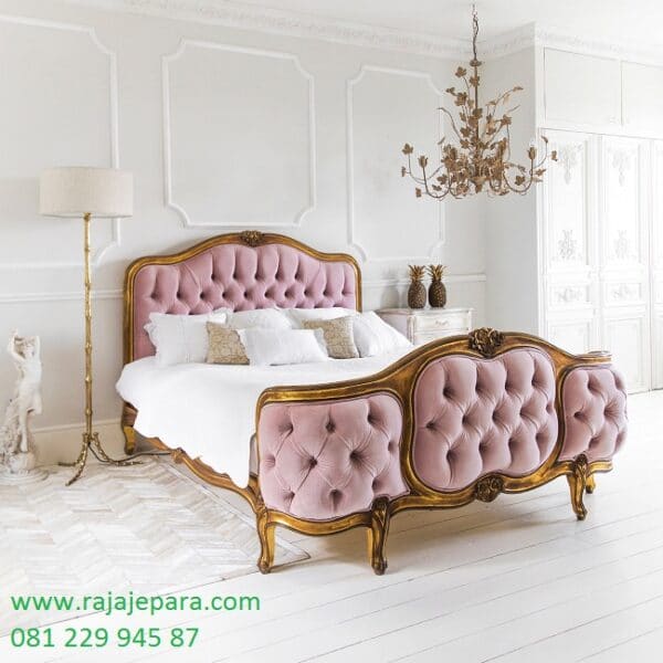 Tempat tidur mewah model terbaru klasik modern model desain satu set kamar jok busa warna pink emas kayu jati Jepara ukir ukiran harga murah