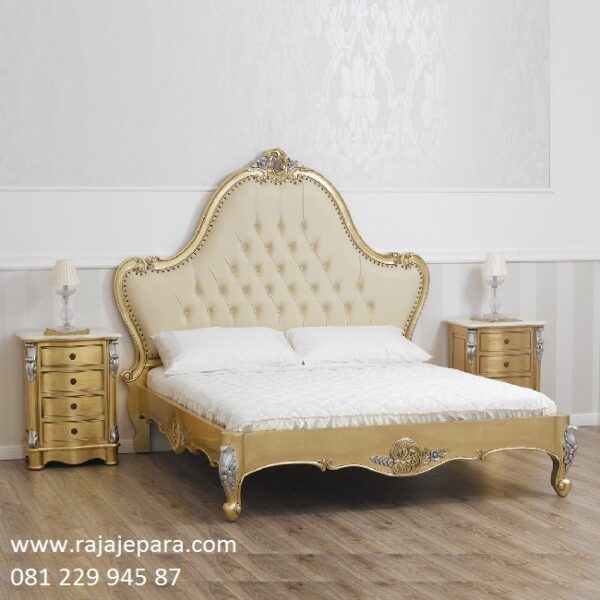 Tempat tidur mewah terbaru emas model desain set kamar warna gold ukir-ukiran Jepara ukuran dewasa jok busa minimalis klasik harga murah