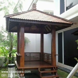 Gazebo kayu minimalis sederhana dan klasik model saung untuk taman rumah depan desain unik dari kayu jati dan kelapa ukuran 2x2 harga murah