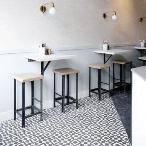 Meja-Cafe-Tempel-Dinding