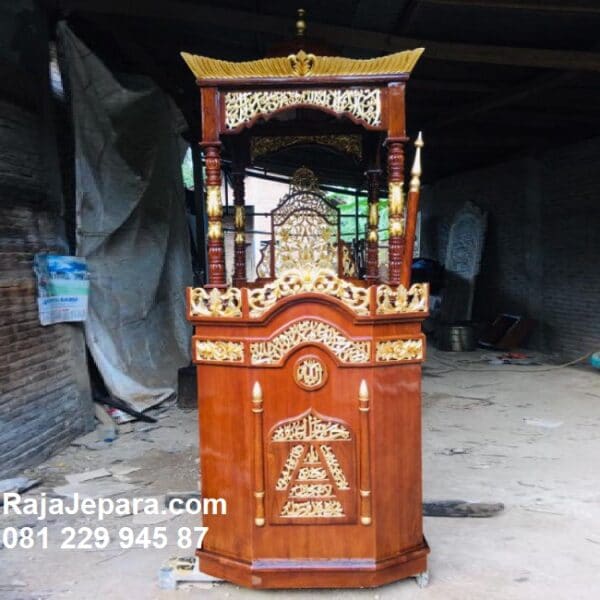 Model mimbar masjid sederhana Jepara desain gambar podium sholat Jumat kubah sesuai sunnah kayu jati ukir dengan tongkat Nabawi harga murah