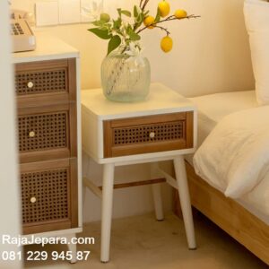 Meja nakas rotan alam dan sintetis model desain meja hias samping tempat tidur kayu jati Jepara minimalis mewah modern klasik retro harga murah